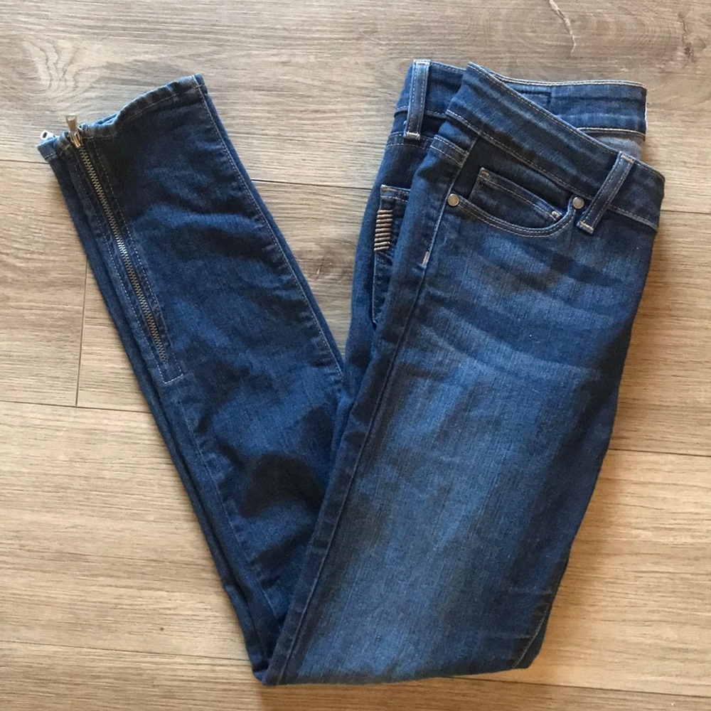 PAIGE Skinny Jeans w/ Ankle Zip sz 27